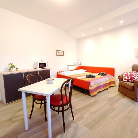 La Casa Del Barcaiolo Appartement Malgrate Buitenkant foto